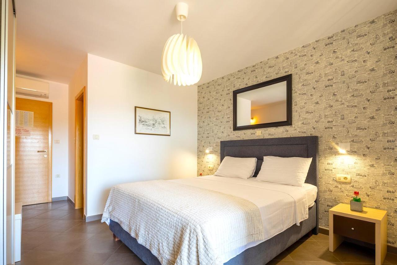 Island Hvar Seaside Villa Levanda With Beach, Pool & Seaview Hvar Town Bagian luar foto