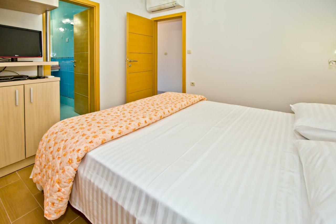 Island Hvar Seaside Villa Levanda With Beach, Pool & Seaview Hvar Town Bagian luar foto