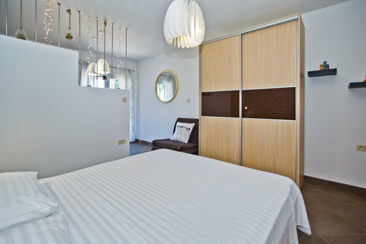Island Hvar Seaside Villa Levanda With Beach, Pool & Seaview Hvar Town Bagian luar foto